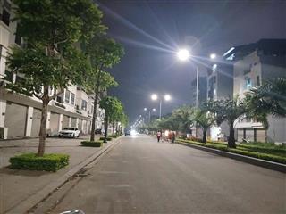 CC CẦN BÁN CẦN BÁN CĂN LK TRONG KHU ĐÔ THỊ HINODE.