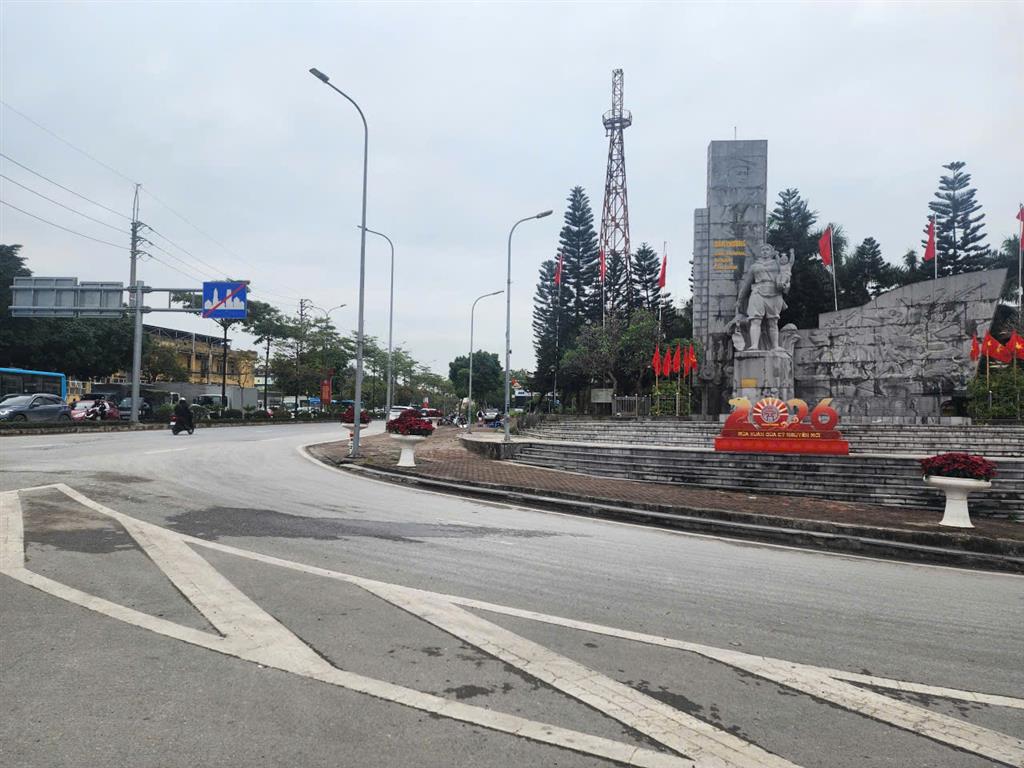 CẦN BÁN CĂN NHÀ 4 TẦNG MỚI TINH Ở THỊ TRẤN PHƯỢNG. HÀ NỘI.
NHÀ ĐƯỢC THIẾT KẾ HIỆN ĐẠI.