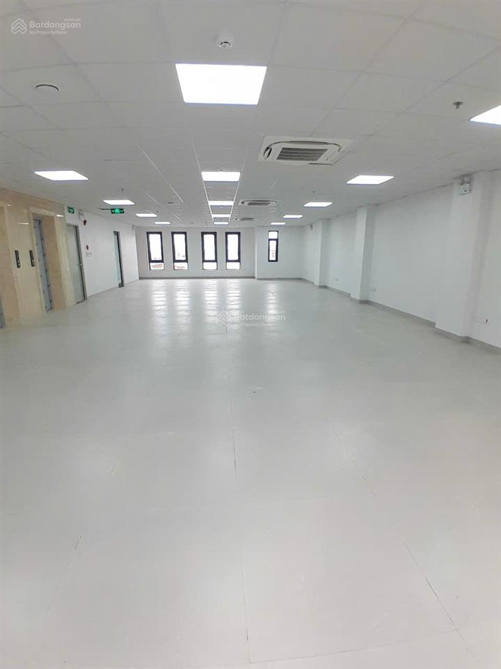 Cho thuê sàn văn phòng 150m2 tại hoàng cầu