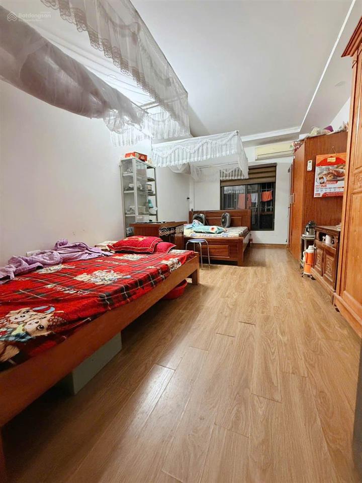 Chỉ 5,4 tỷ có nhà 30m2 5 tầng tại xuân đỗ  cự khối  long biên sổ phân lô hiếm