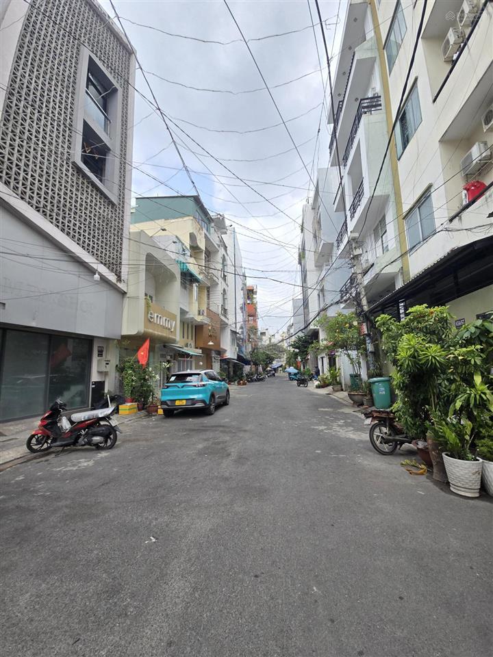 Nhà to 84m  5 phòng  nở hậu 5.8m  tiện ở gia đình đông hoặc cải tạo chdv lắp thang máy  hơn 8ty