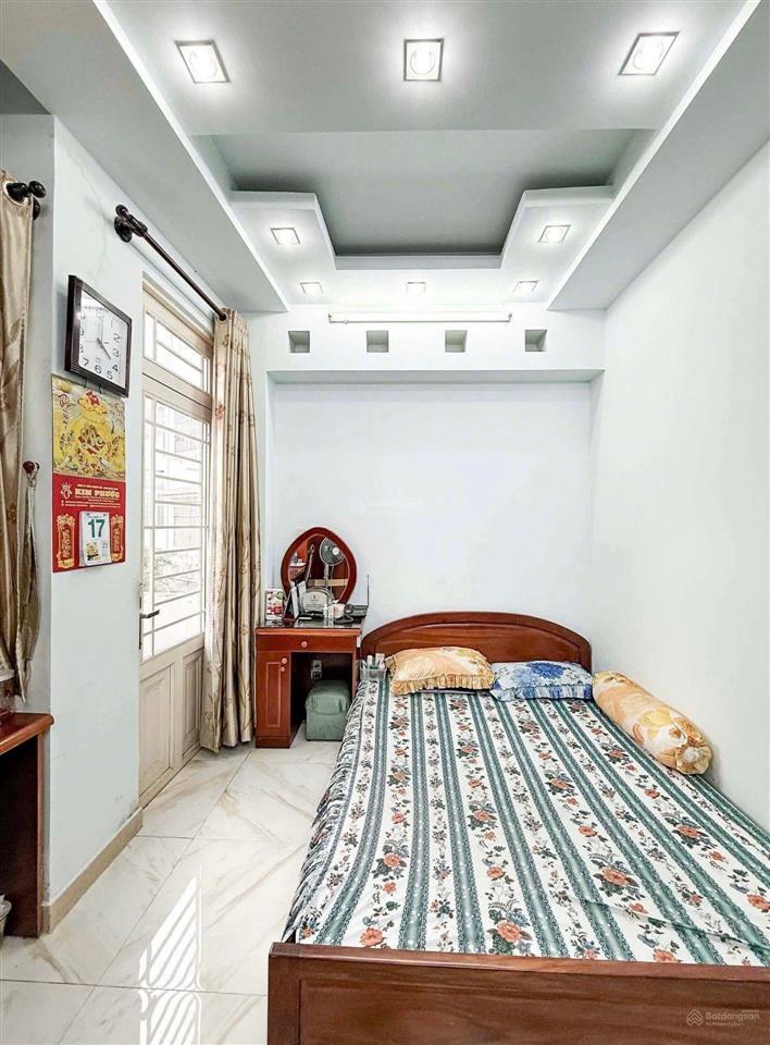 Hẻm 6m thông ngay lăng cha cả  4pn  3 tầng  ô tô đậu ngày đêm hoàn công đủ  chỉ hơn 7 tỷ