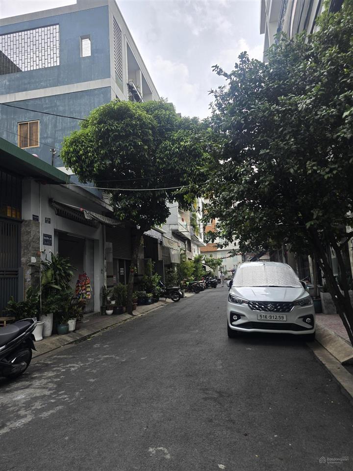 Ngay chợ tân bình lý thường kiệt  hẻm 6m  vừa ở vừa kinh doanh  4 tầng  4pn