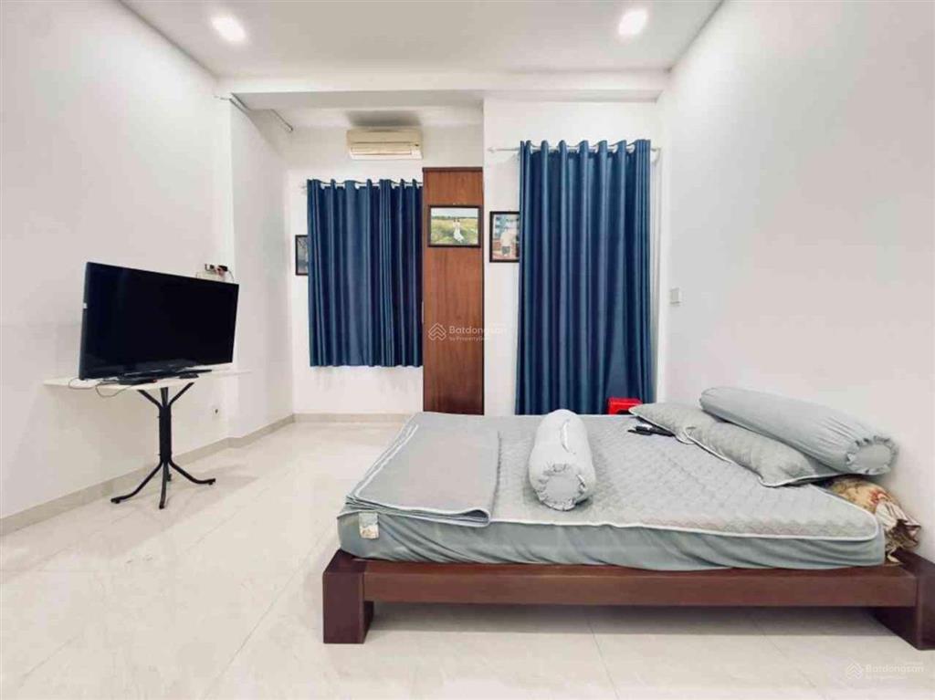 Nhà 4 tầng sát mặt tiền hoàng sa tân bình 71m 6pn hơn 7 tỷ nhỏ tl