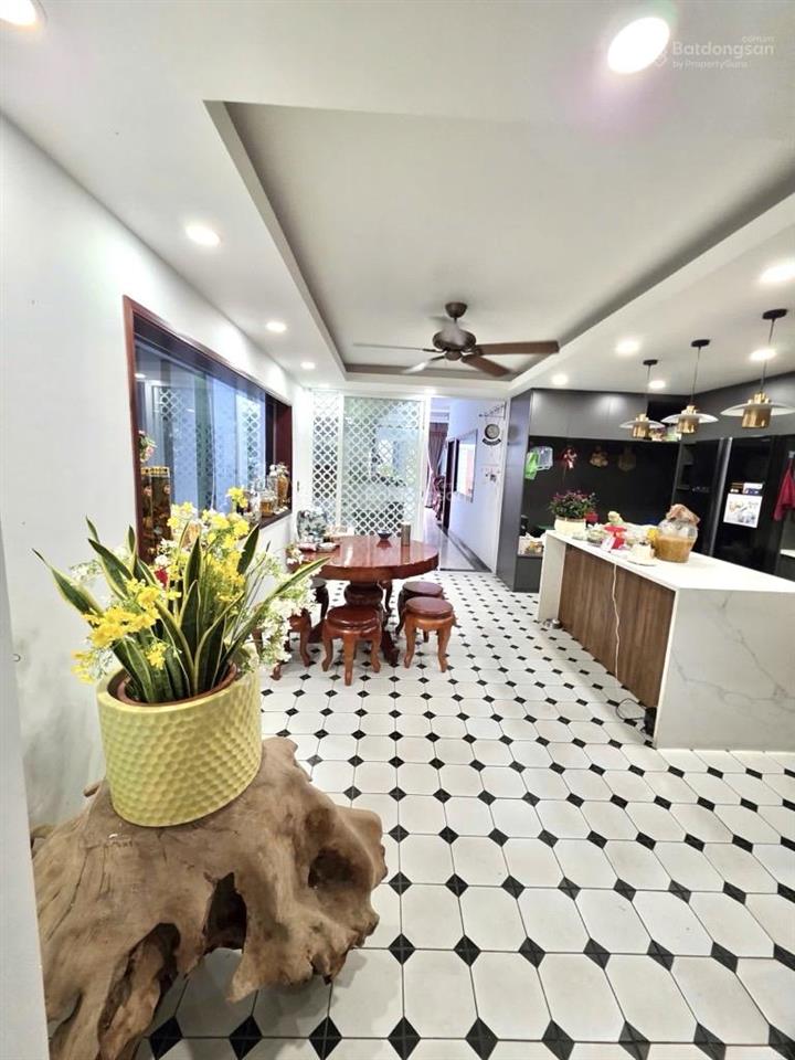 Mặt tiền thụt  4 tầng dtcn ~170m2 ngay cityland  phan văn trị giáp bình thạnh chỉ hơn 16tỷ tl