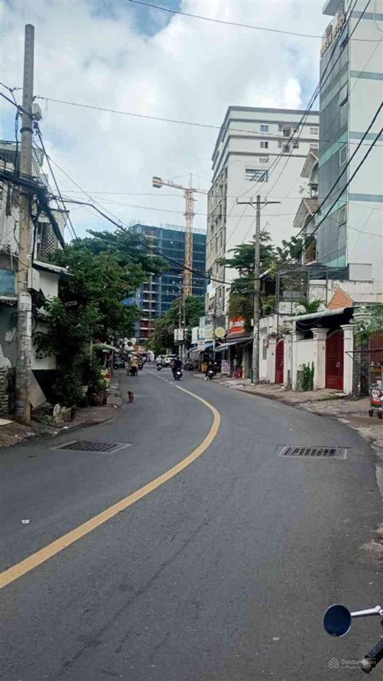 Nhà nguyên hồng cách mặt tiền 20m  chưa đến 80tr/m2  sở hữu nhà 2 tầng x 110m2