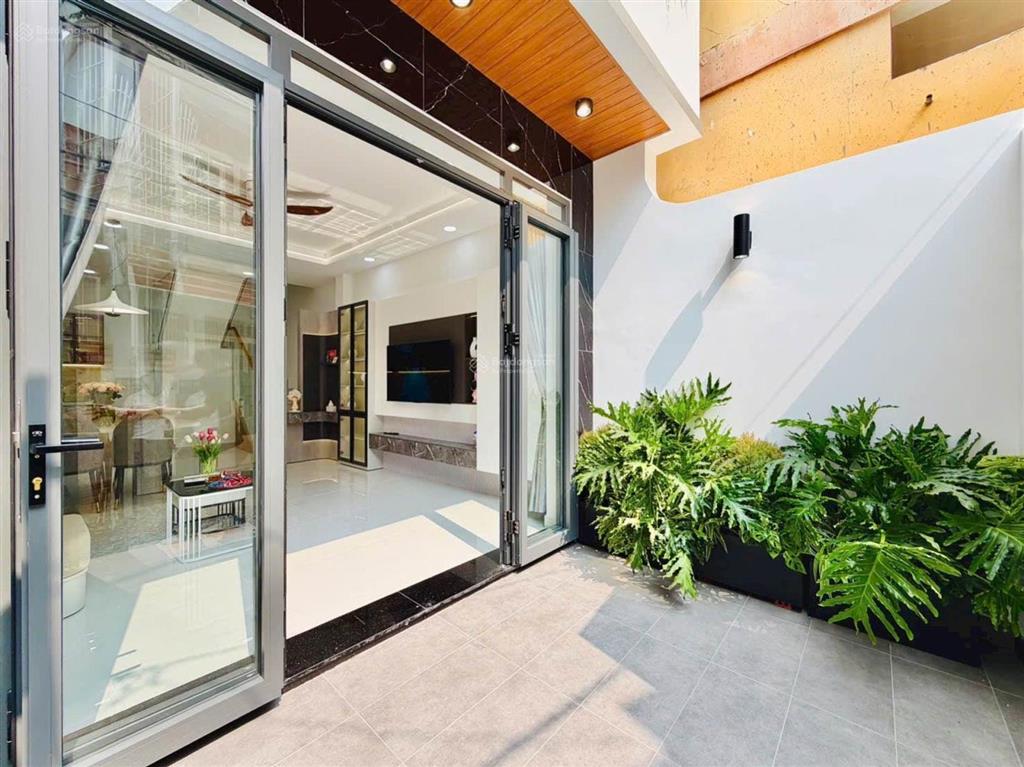 Bạn đang quá bận rộn và không có nhiều thời gian cho việc mua 1 căn nhà cũ chỉ 7.3 tỉ cho gia đình?