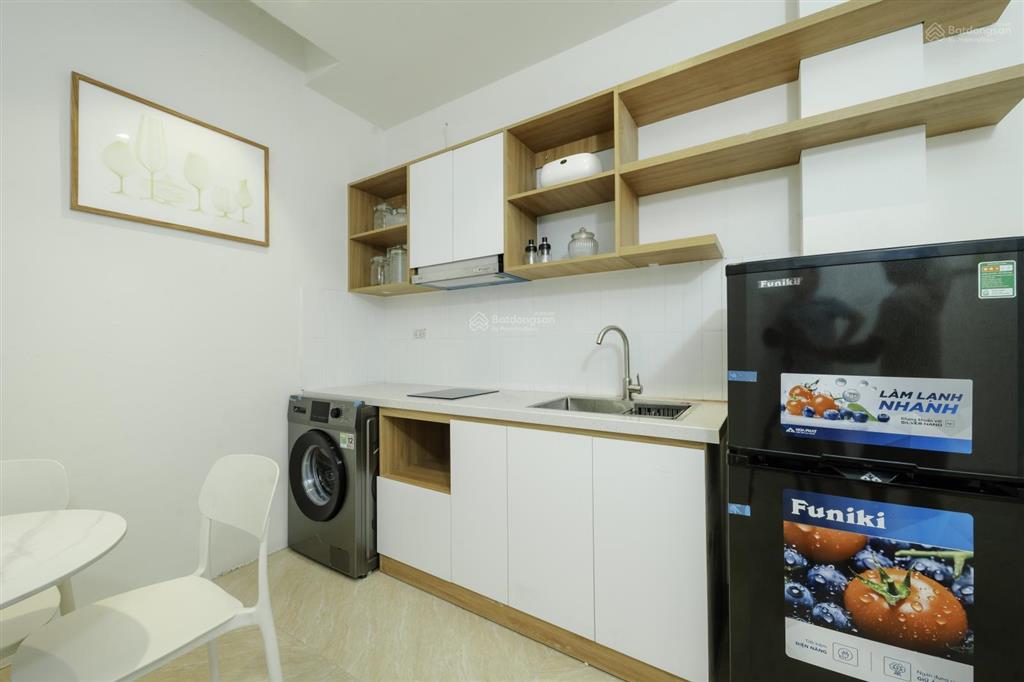 Cho thuê căn hộ dịch vụ, ccmn 1n1k mặt phố 84 hoàng văn thái, thanh xuân.