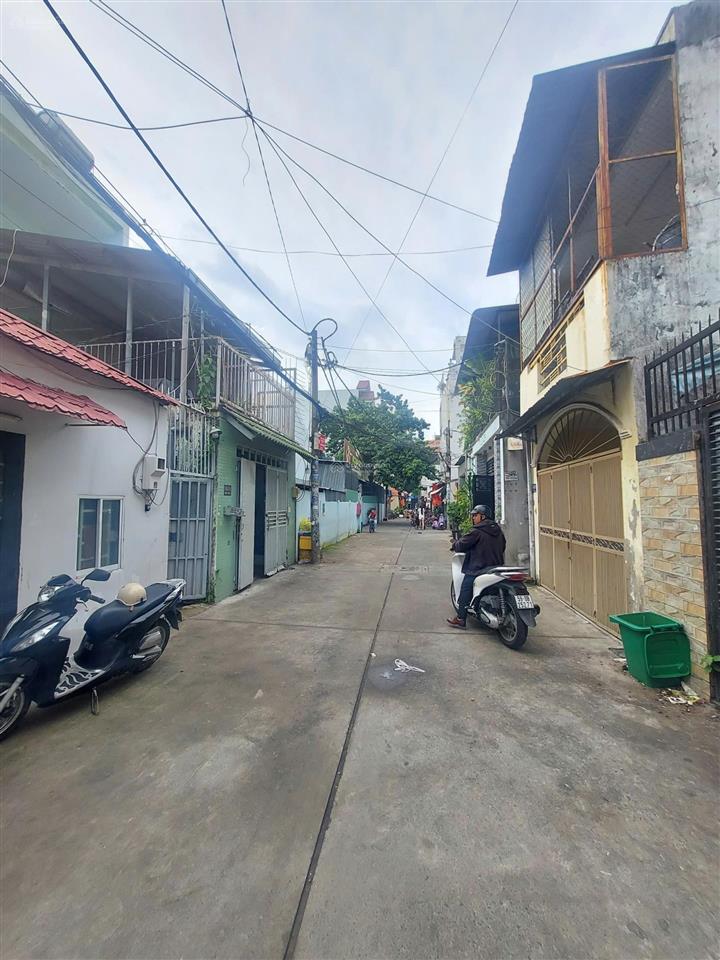 Hot nhà hẻm gò dầu xe hơi quay đầu mà giá chỉ 6 tỷ bề ngang 5m hơn góc 2 mặt tiền xe hơi