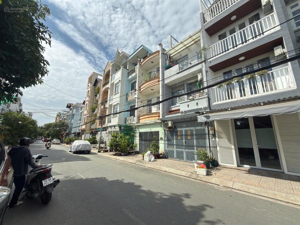 Nhà mặt tiền mà giá hẻm chủ kẹt tiền cần bán gấp nhà mặt tiền đường chỉ hơn 6 tỷ. khu vực tân hương