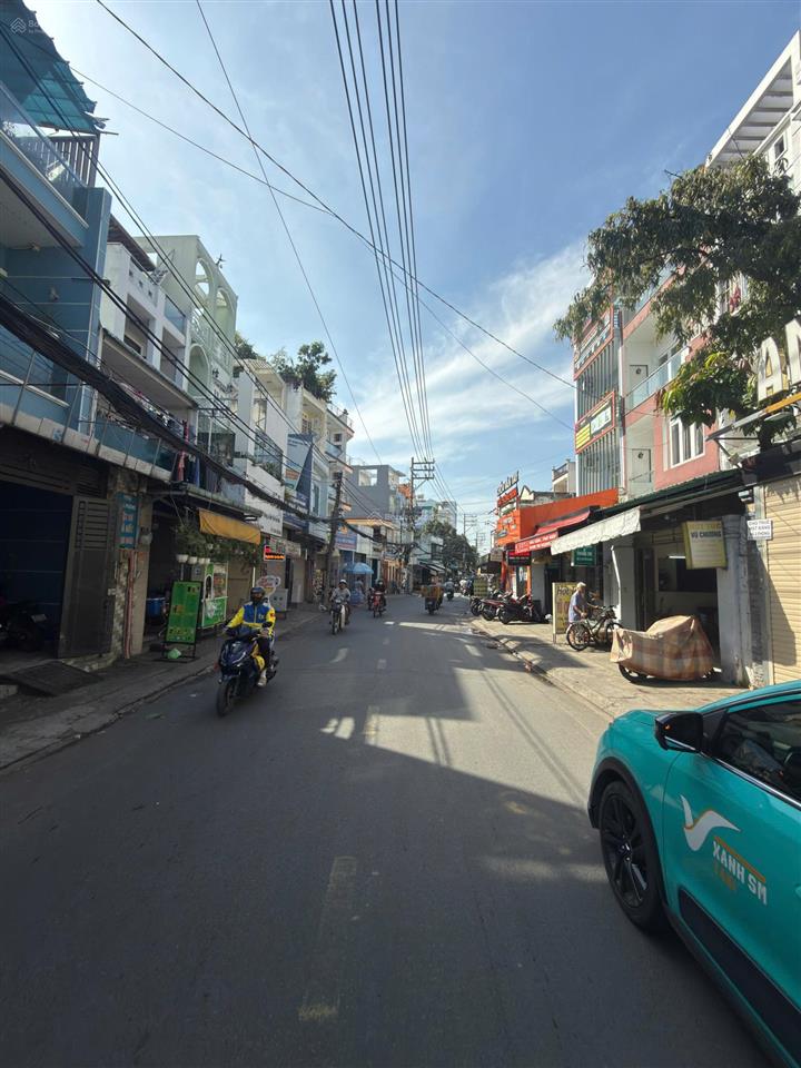 Cần bán gấp nhà 2 mặt tiền trước sau đường gò dầu, tân hương, nhà diện tích tốt 4x17m