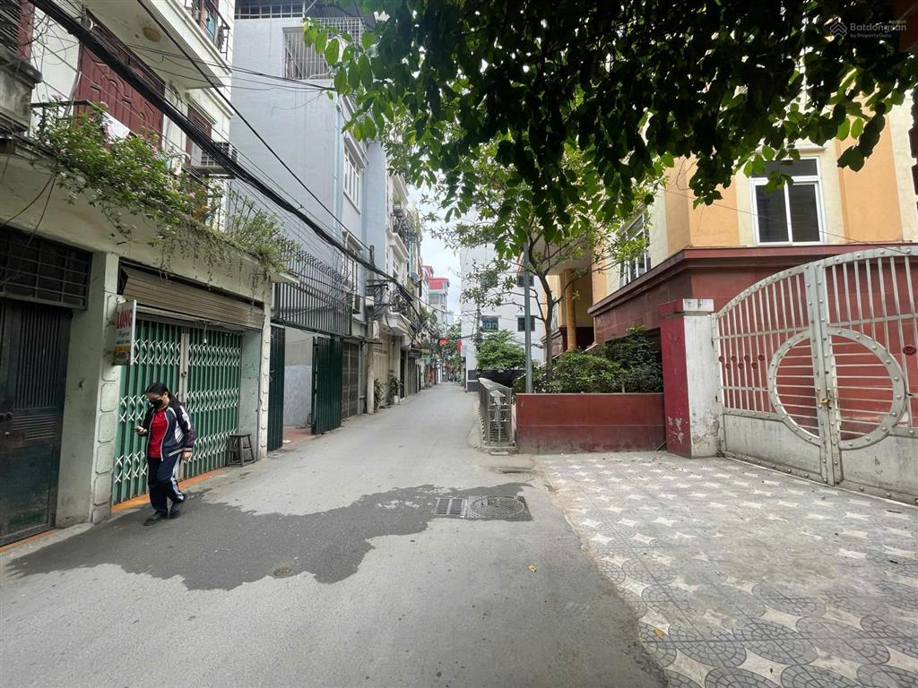 Cần bán gấp nhà 107m2 ngõ 164 vương thừa vũ, ô tô tránh, cực kỳ phù hợp làm ccmn, vp cho thuê