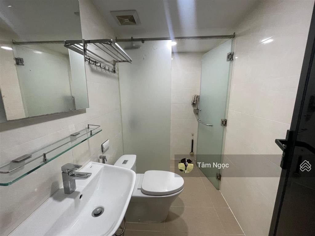 Chủ nhà bán gấp cc cosmo city quận 7  75m2 2pn 2wc 1,79 tỷ