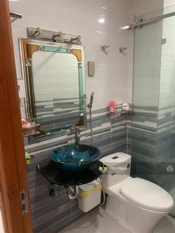 Chủ kẹt bank bán gấp lucky palace quận 6, 80m2, 2pn 2wc giá 2 tỷ 030