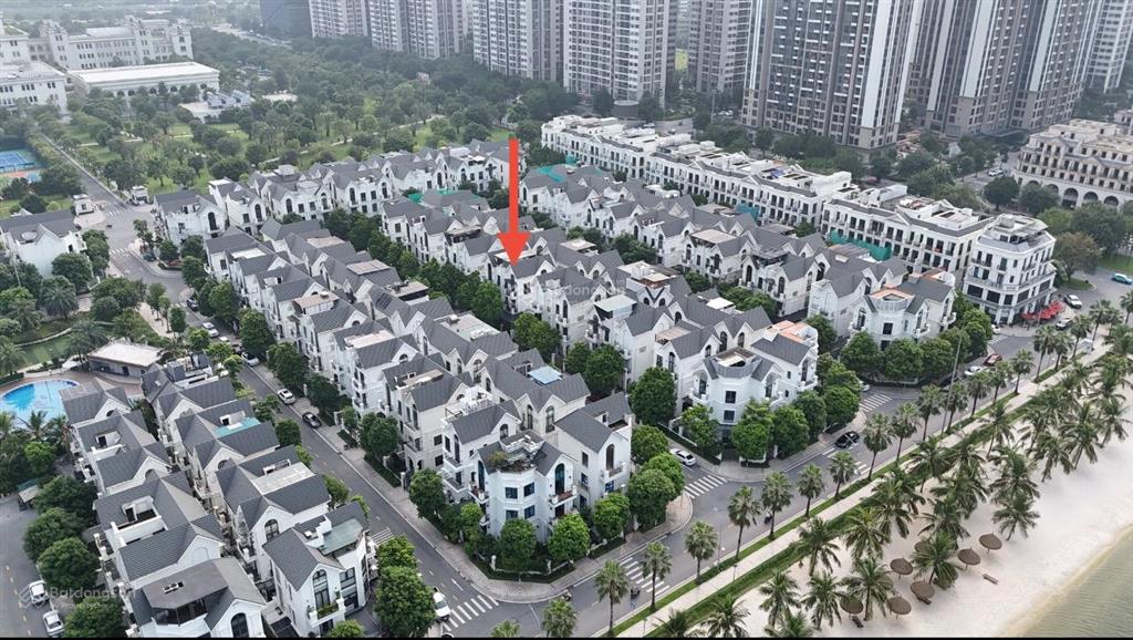 Biệt thự 150m2 san hô sát hồ giá tốt chủ nhà gấp bán.
