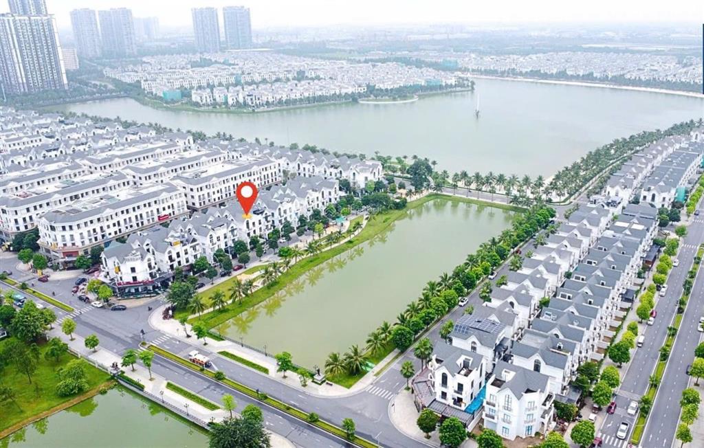 Biệt thự 150m2 san hô 1 mặt hồ chủ nhà gấp bán giá tốt