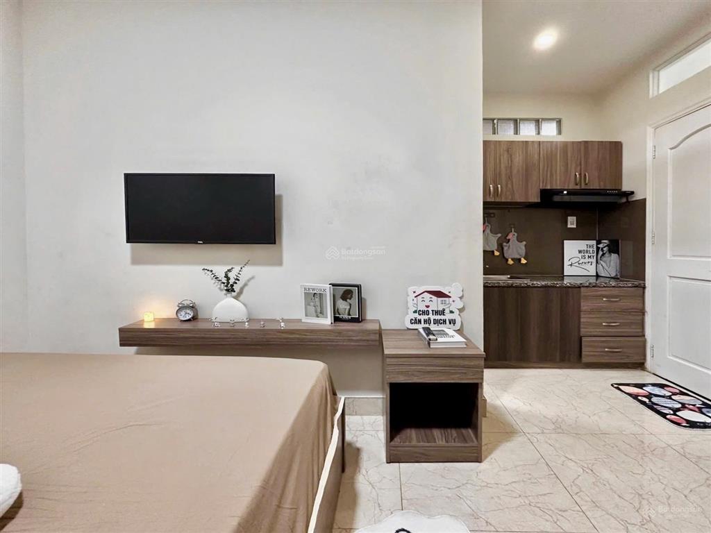 Studio đầy đủ nội thất gần trung tâm