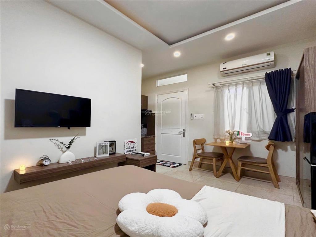 Studio đầy đủ nội thất gần trung tâm
