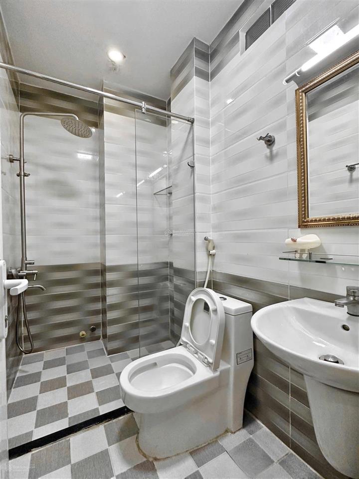 Studio đầy đủ nội thất gần trung tâm