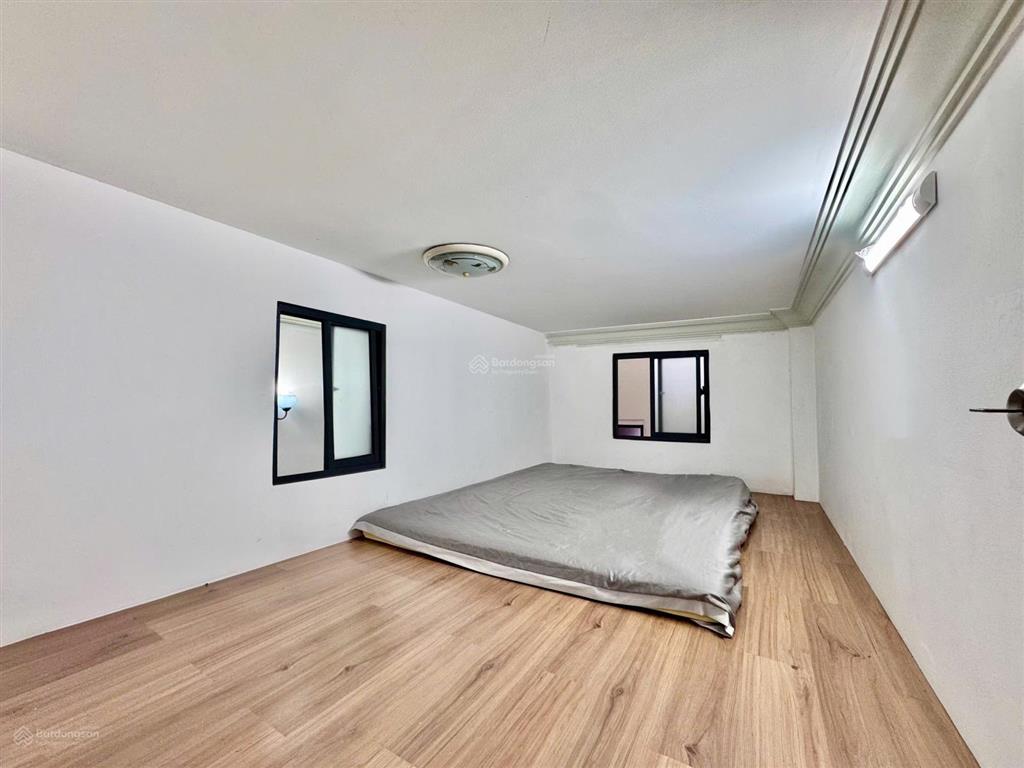 Duplex 2 phòng ngủ, rộng rãi, ban công thoáng