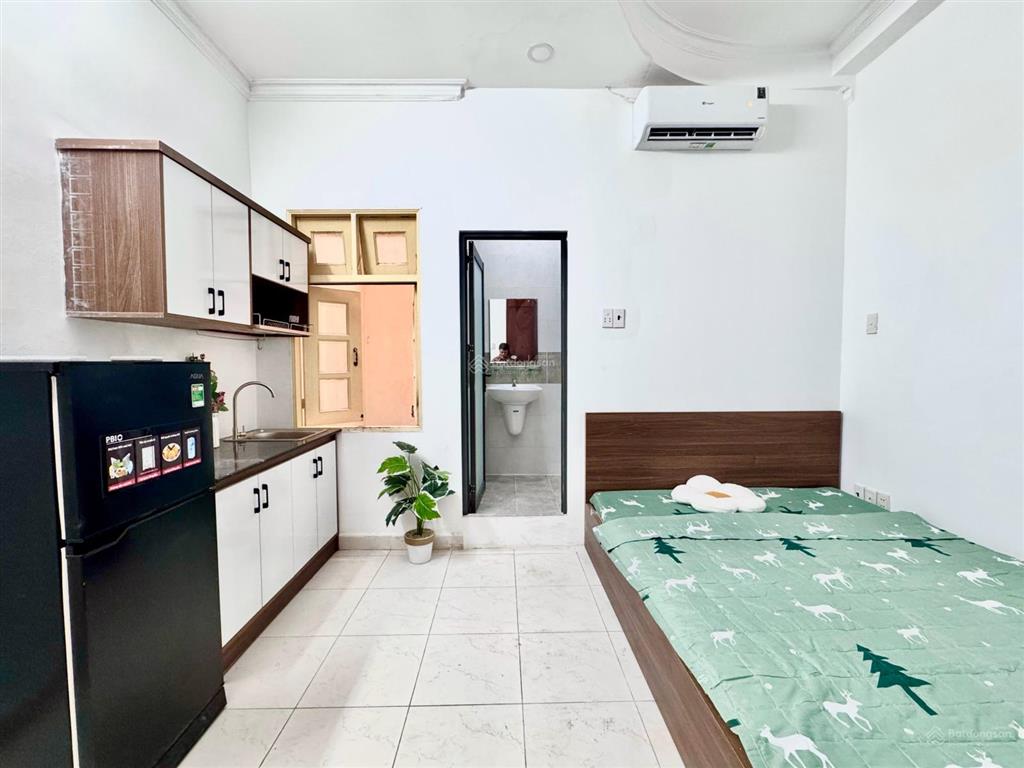 Studio đủ tiện nghi ngay trung tâm phú nhuận