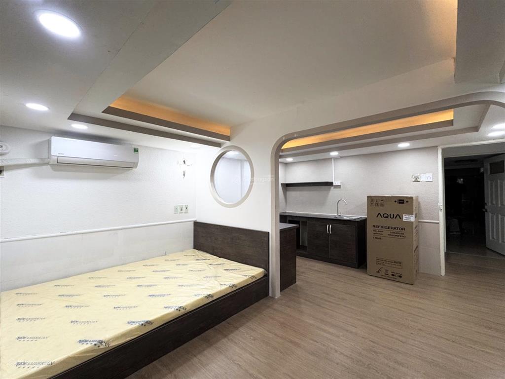 Studio thang máy ngay dưới chân cầu vượt nguyễn thái sơn