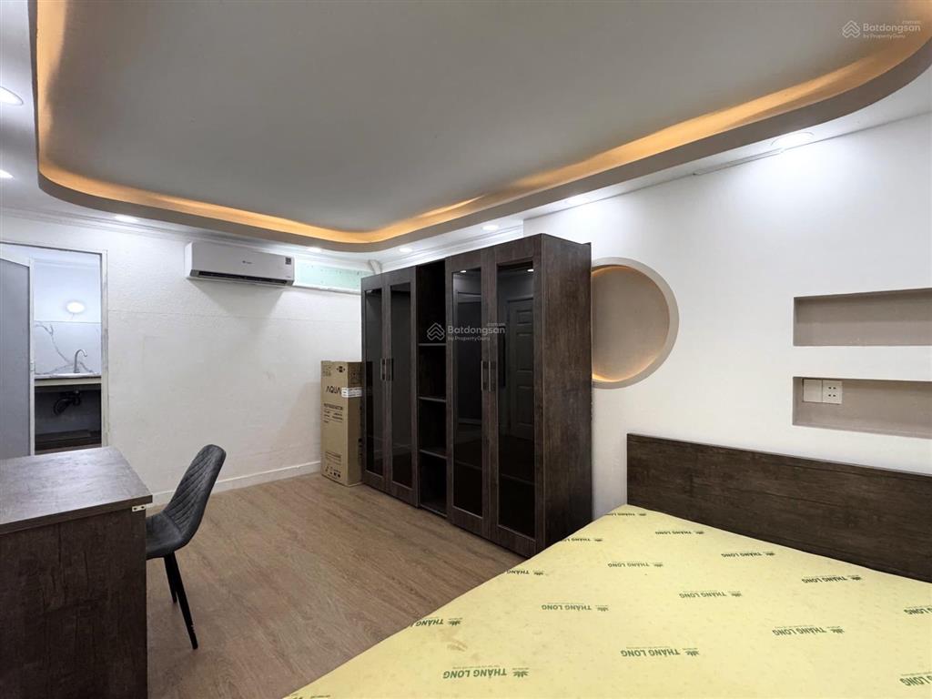 Studio thang máy ngay dưới chân cầu vượt nguyễn thái sơn