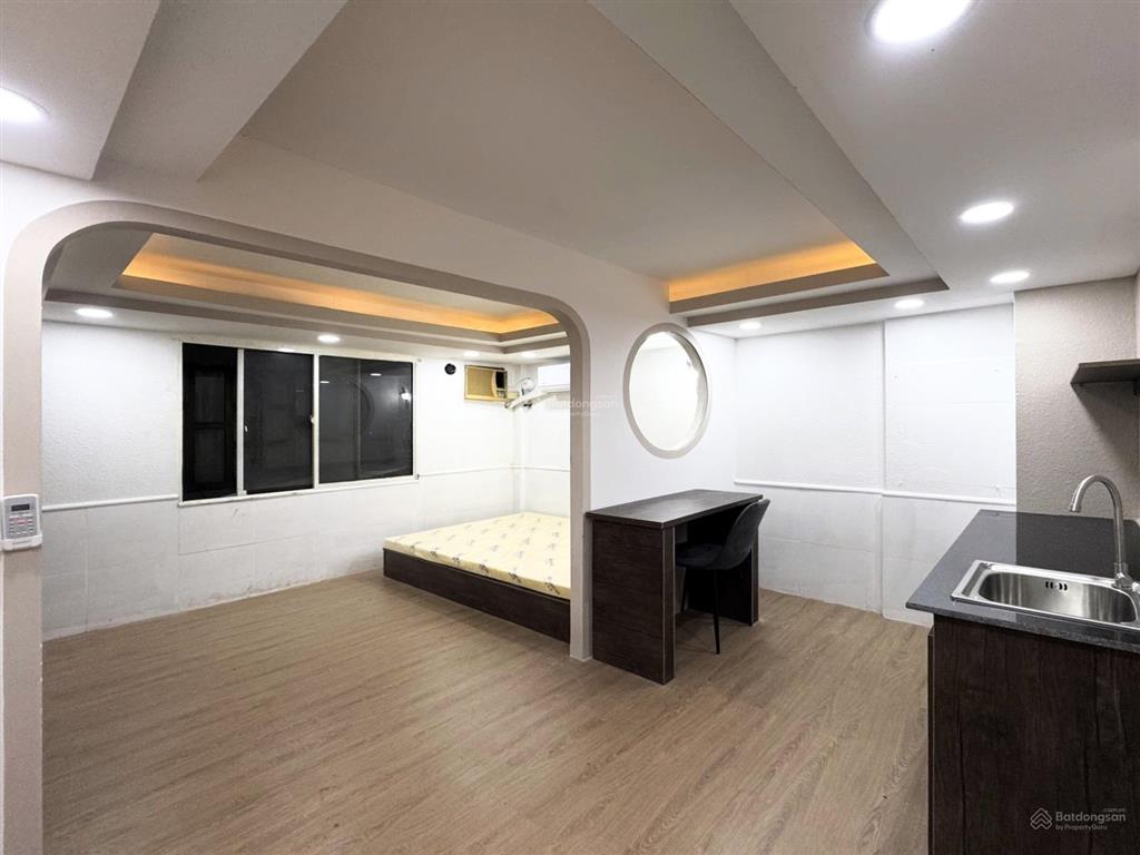 Studio thang máy ngay dưới chân cầu vượt nguyễn thái sơn