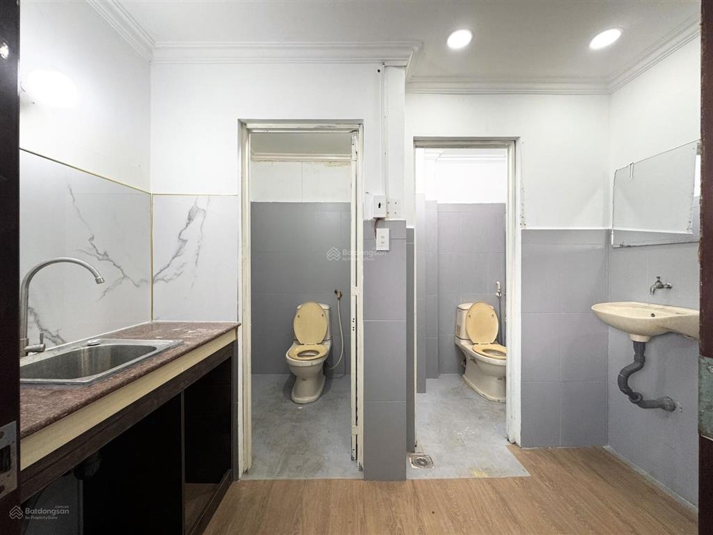 Studio thang máy ngay dưới chân cầu vượt nguyễn thái sơn