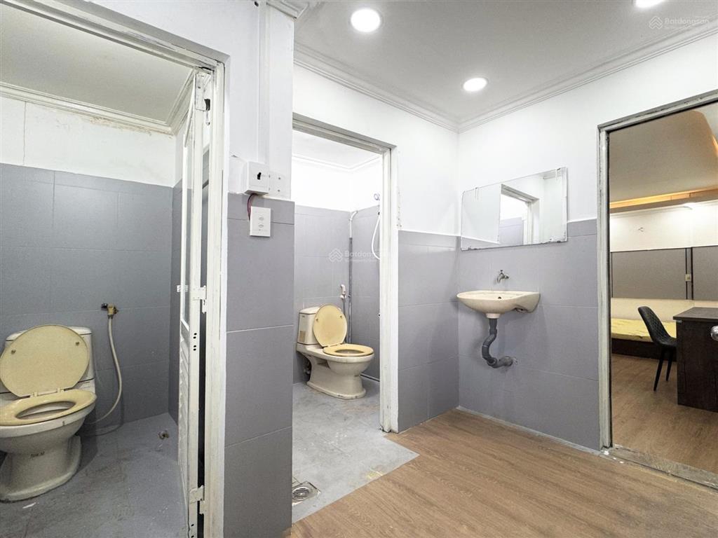 Studio thang máy ngay dưới chân cầu vượt nguyễn thái sơn