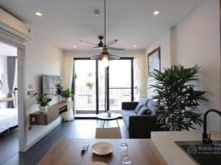 Cho thuê căn hộ 1pn + 1 phòng khách quận tân bình có ban công full nội thất ngay sân bay