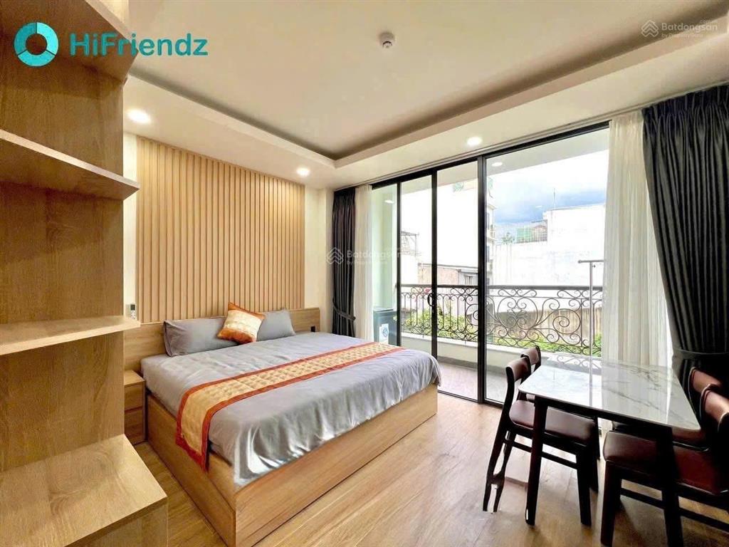Cho thuê căn hộ studio luxury  nội thất cao cấp  ban công  ngay vincom cộng hoà quận tân bình