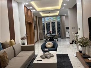 Cho thuê biệt thự 4 ngủ giá siêu hời tại ciputra, tây hồ, hà nội