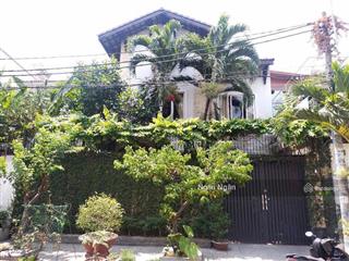 Bán nhà (10x19m) 190m2 gần bệnh viện, nằm ngay chợ bờ ngựa, đang cho thuê 25 triệu giá 2.500 triệu