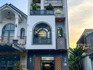 Bán nhà (5x17m)85m2 gần bệnh viện, nằm ngay chợ bình chánh, đang cho thuê 22 triệu giá 1300 triệu