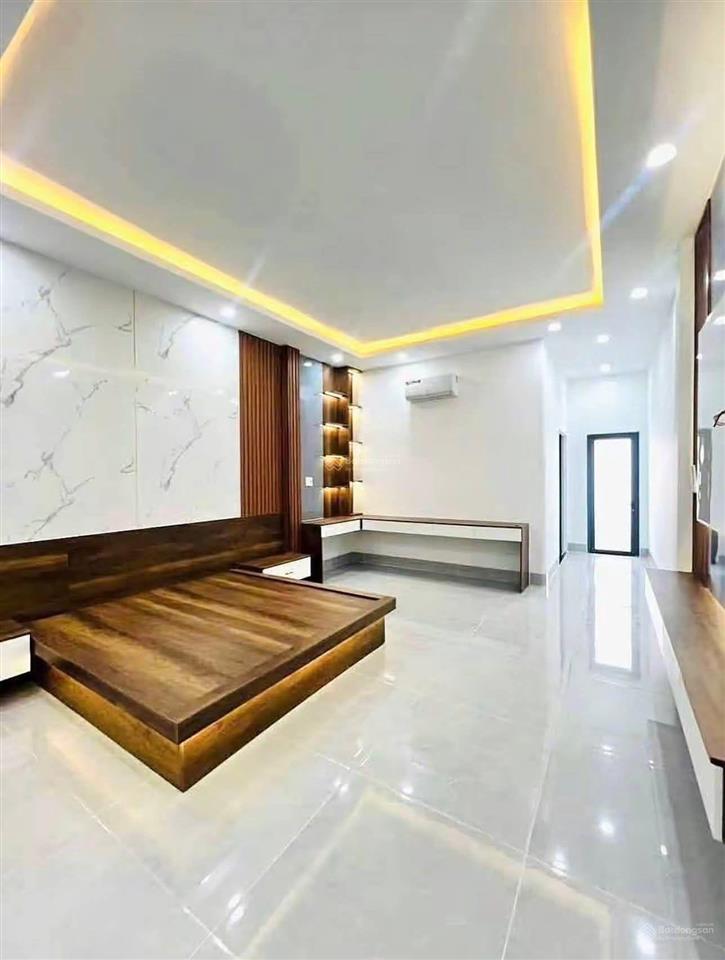 Nhà ở xã tân nhựt  bình chánh