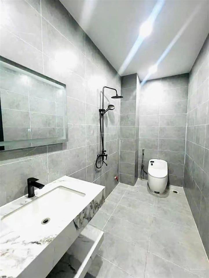 Nhà ở xã tân nhựt  bình chánh