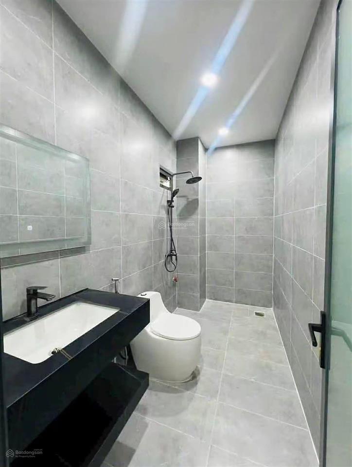 Nhà ở xã tân nhựt  bình chánh