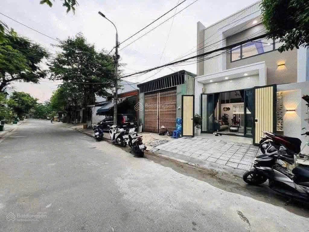 Bán nhà ở xã tân nhựt  bình chánh