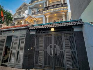 Hàng ngộp  90m2  5tầng  xe hơi vào nhà  sát mặt tiền  nhà đẹp ở liền  giáp dương quảng hàm