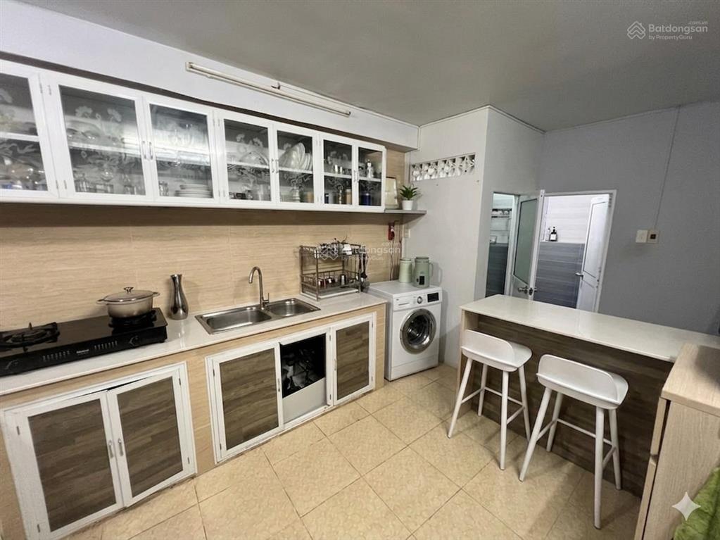 Bán nhà phú nhuận 100m2  dt 5 x 20m  xe hơi vào nhà  bao sang tên  chỉ với 7 tỷ