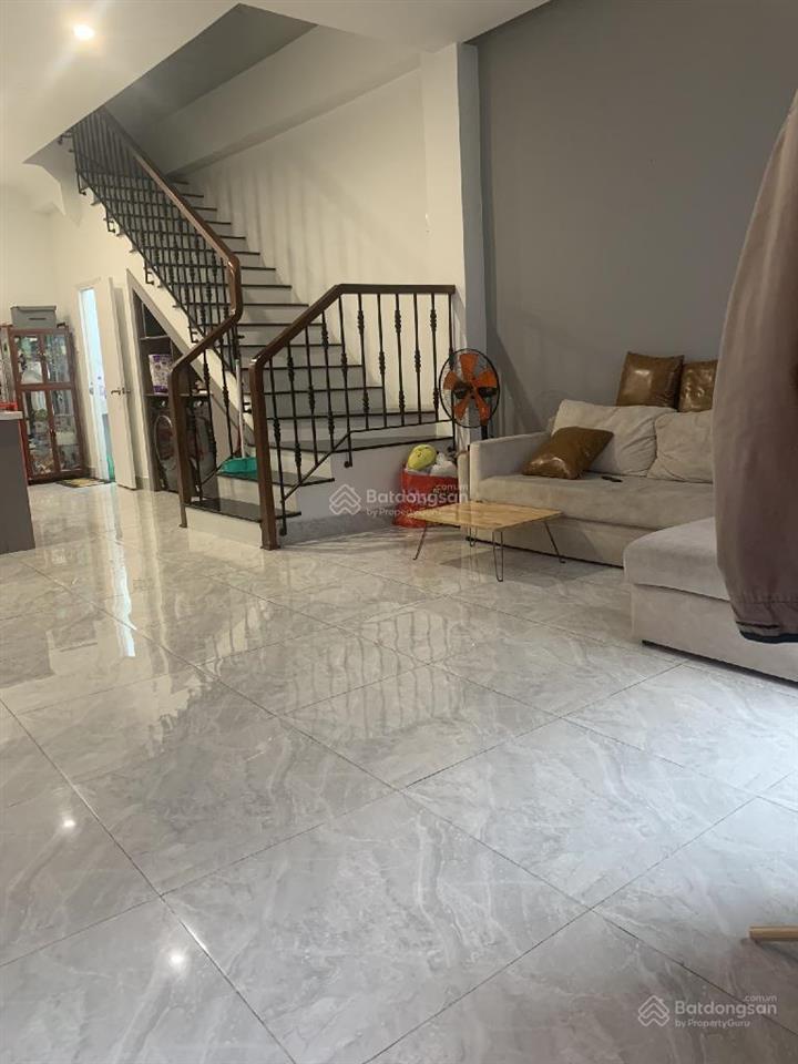 Bán nhà vị trí đẹp  giáp q3  mới ở ngay  bao sang tên  dt 5 x 18m  giá thiện chí