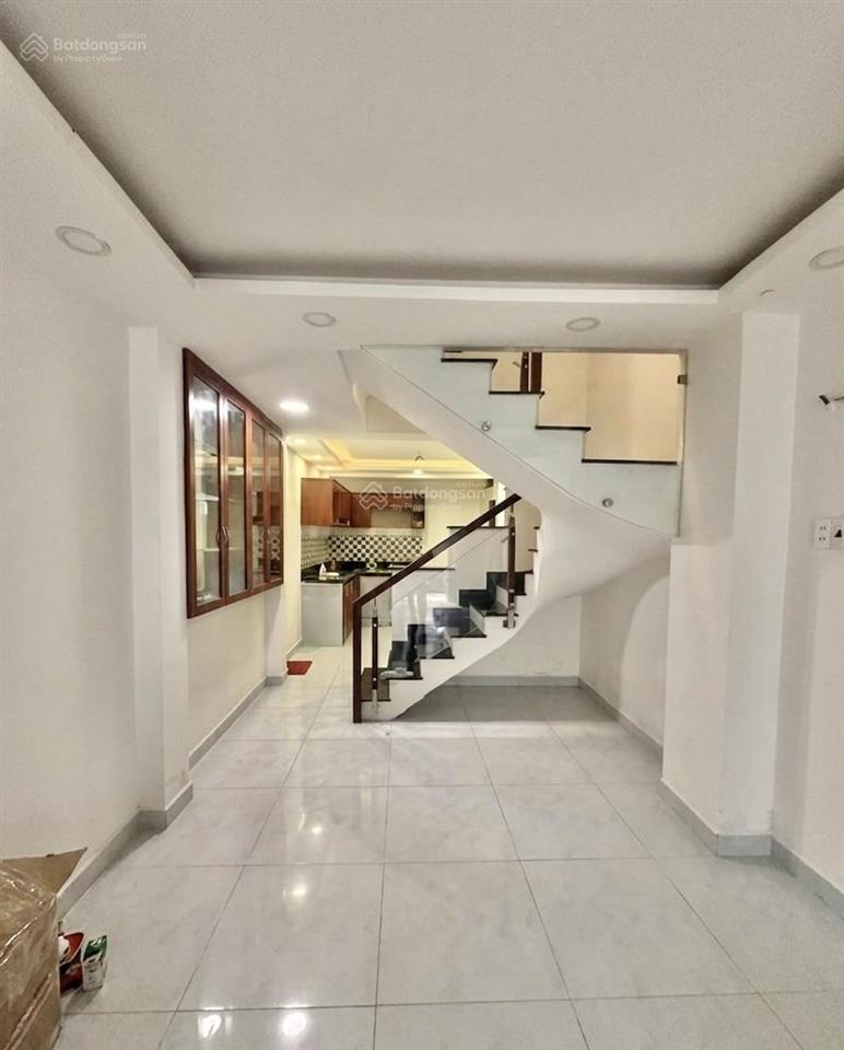 Siêu hiếm p.24 bình thạnh  bán gấp nhà 3 tầng 42m2 (3.5x12m)  hẻm 4m dòng tiền 120tr/năm