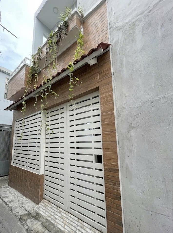 Siêu hiếm p.13 phú nhuận  bán gấp nhà 31m2 (4m x 8m)  hẻm 3.5m dòng tiền 15 triệu/tháng