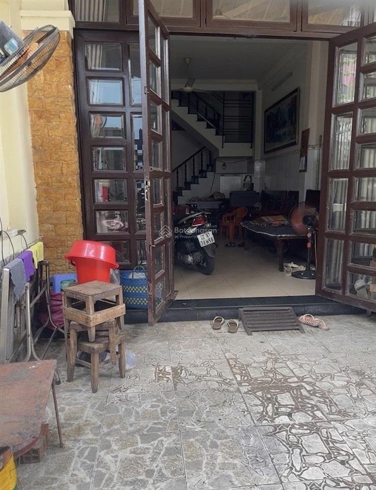 Quá rẻ chỉ 86tr/m2  bán nhà 3 tầng 99m2  có 10 chdv ngay nguyễn văn nghi
