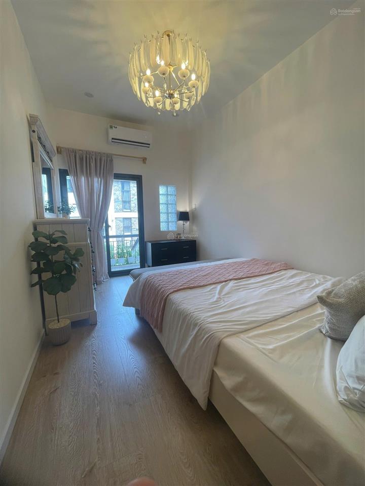 Nhà riêng 3 tầng  3pn  ở ngay phú nhuận  full nội thất