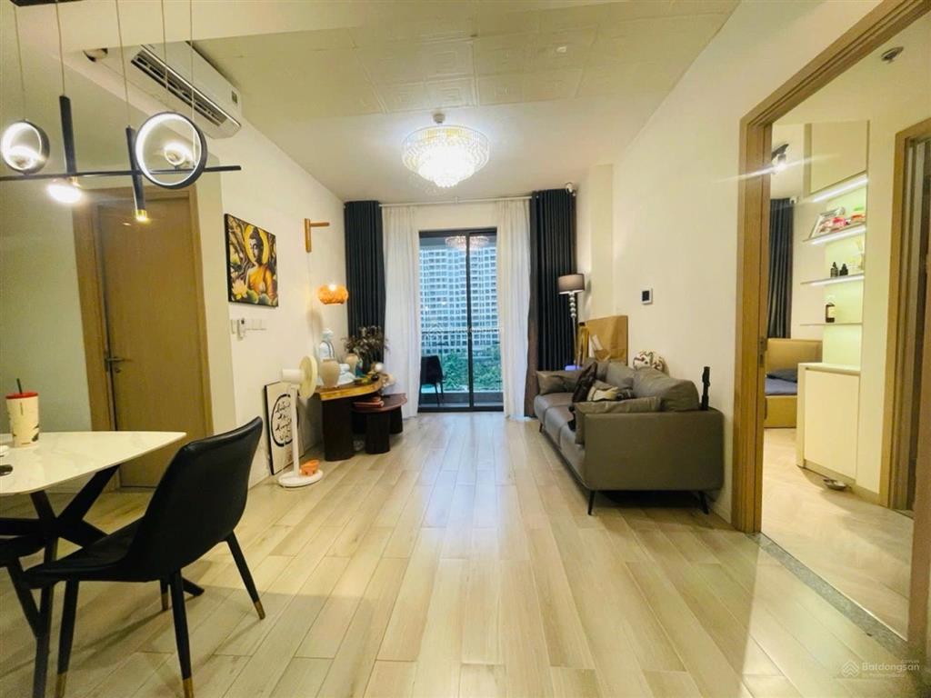 Chủ bán lỗ 2pn lumière boulevard, full nội thất tiền tỷ, đang cho thuê 15tr/tháng