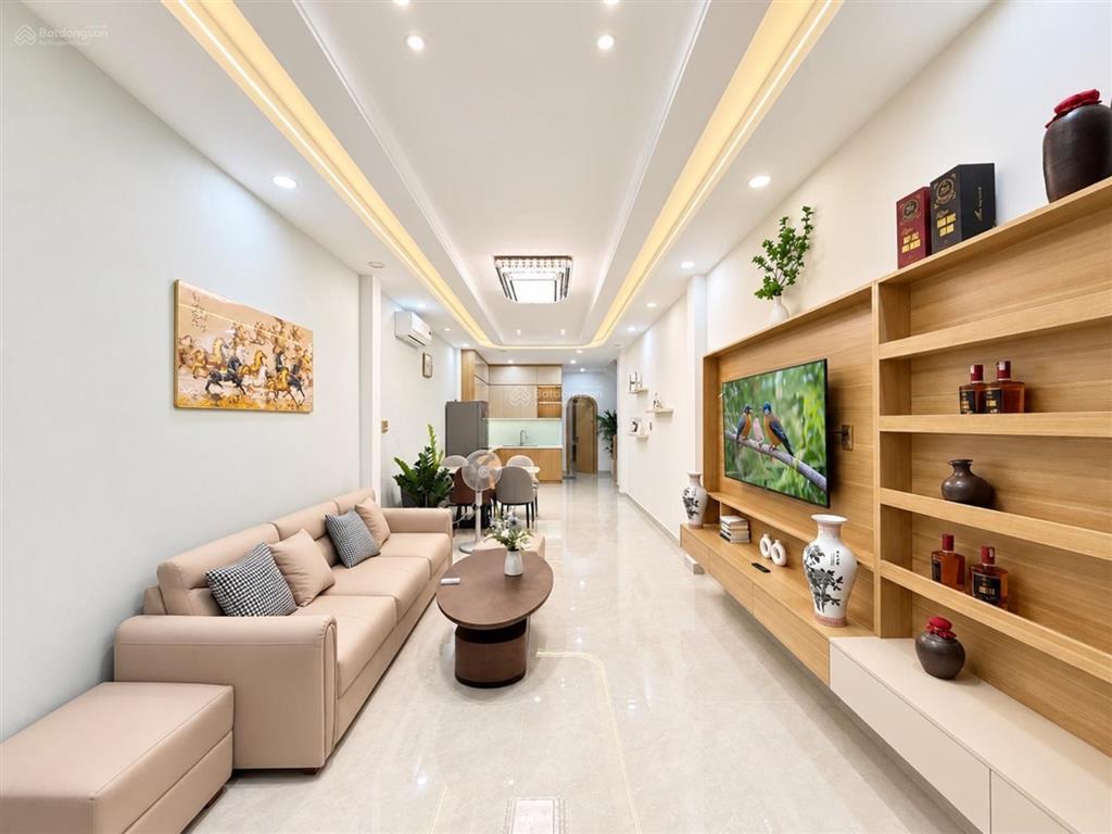 Diện tích khủng sát công viên gia định hẻm xe hơi tới nhà 2 tầng 4pn full nội thất ở ngay