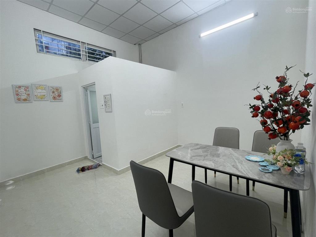 Bán nhà pn ngay gần phan đăng lưu  hẻm xe tải công nhận đủ  không lộ giới  tài sản tăng giá tốt