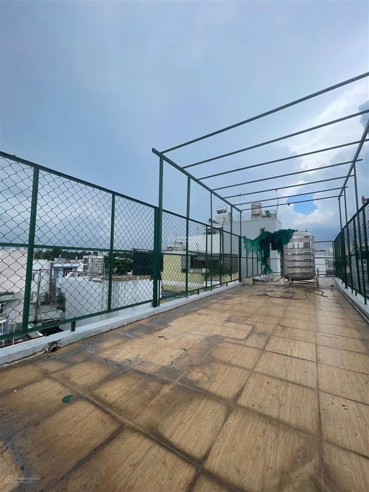 Nhà đẹp 50m 1 trệt 2 lầu sân thượng 4pn hẻm nhựa xe tải thông ô tô ngủ trong nhà  90tr/m2